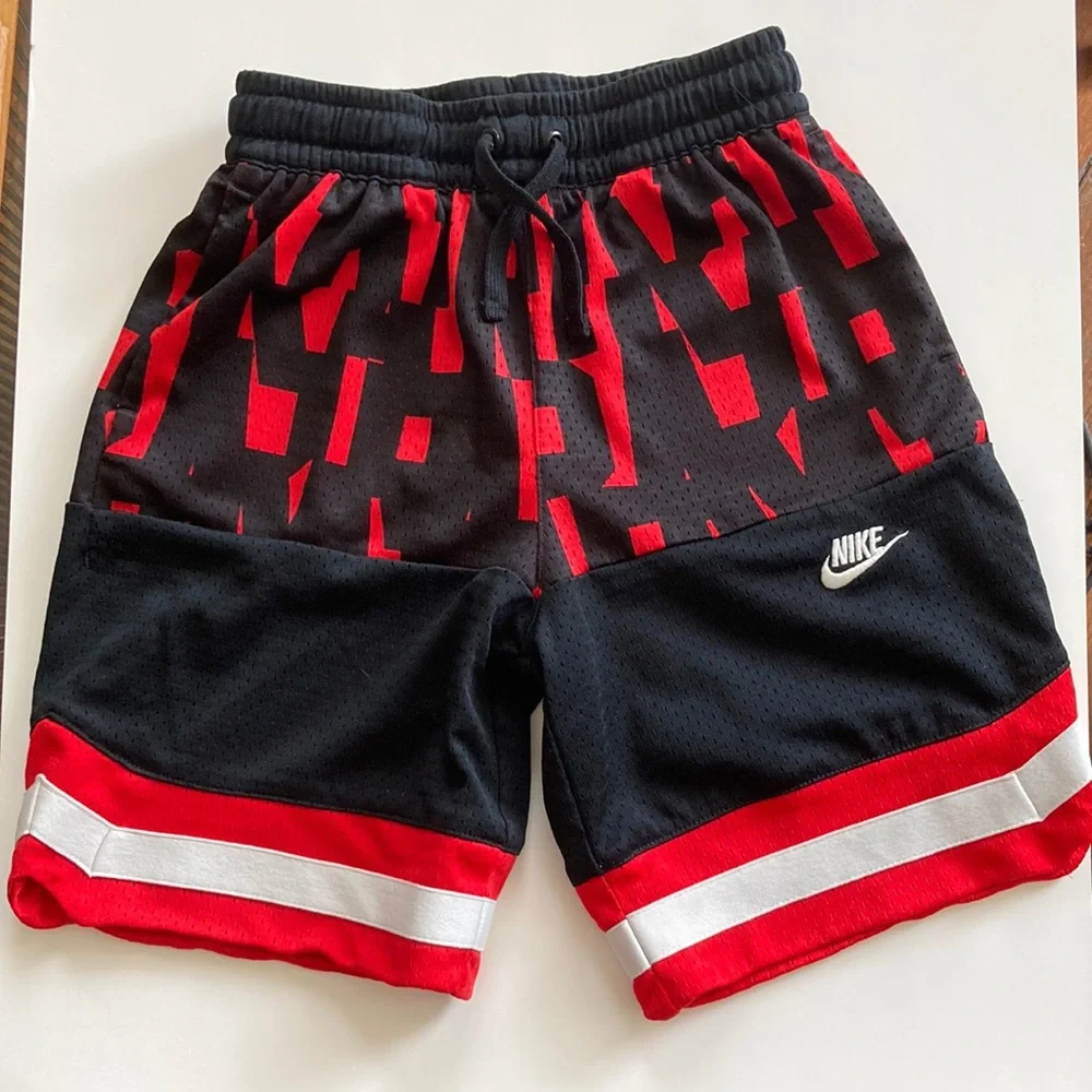 Nike Air mesh black and red athletic shorts size Y Large EUC